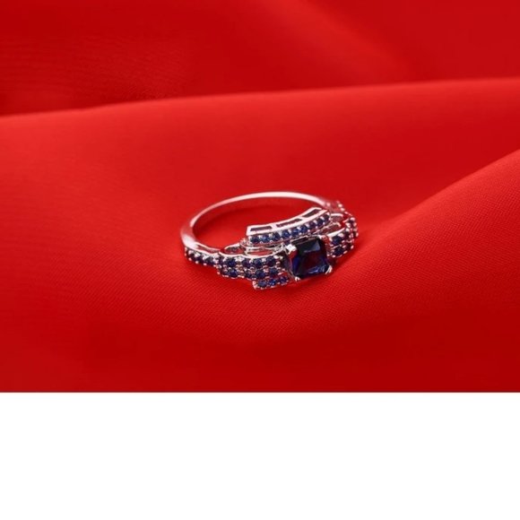 Stunning Princess Cut 1.50ctw Blue Sapphire / Diamond Anniversary Ring - Picture 5 of 8